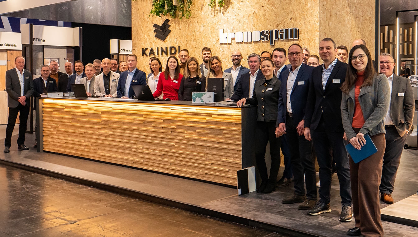 Kronospan and Kaindl team on Euroshop 2023